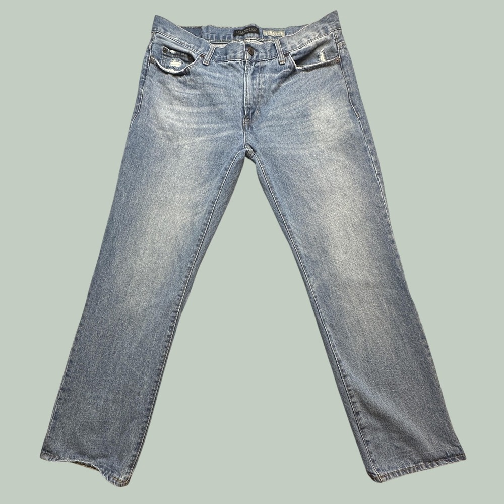Aeropostale Jeans Mens 34x32 Straight Leg Light Wash Blue Distressed Denim